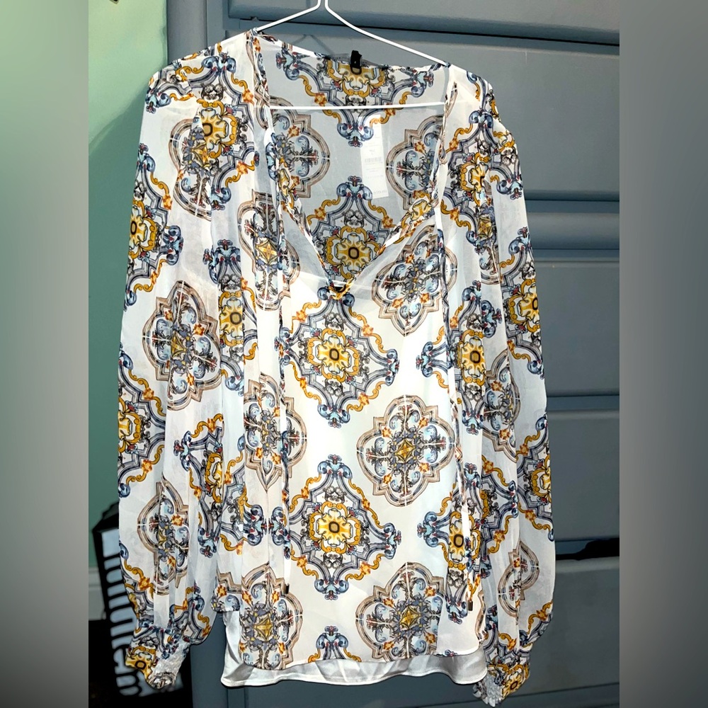 White House Black Market blouse. NEW WITH TAGS🚨‼️